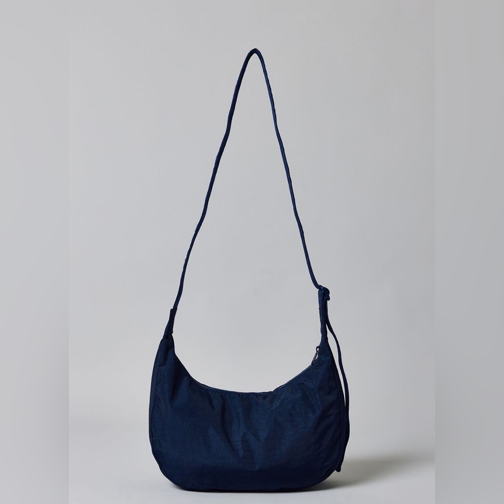 BAGGU UO Exclusive Teddy Bear Medium Nylon Crescent Bag NWT - Picture 5 of 8